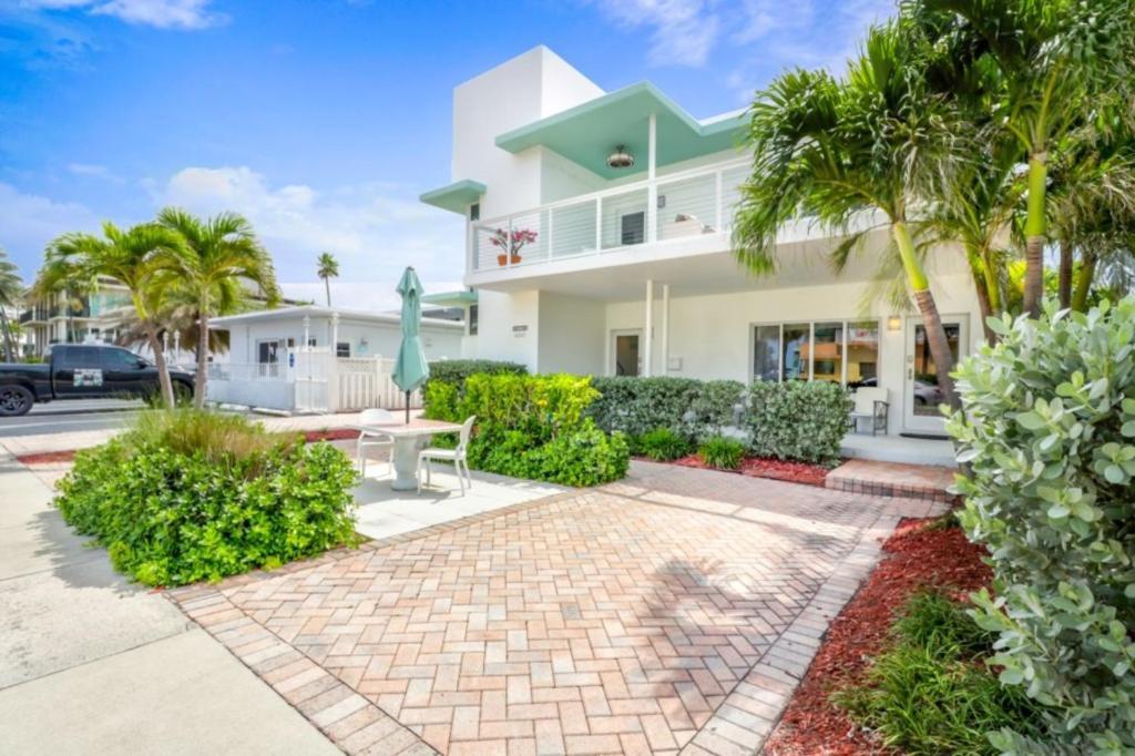Sea Spray Inn Lauderdale-by-the-Sea Exterior photo